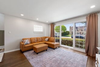 8311 Kolmar Ave in Skokie, IL - Building Photo - Building Photo