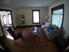 863 S Illinois St in Springfield, IL - Building Photo - Building Photo