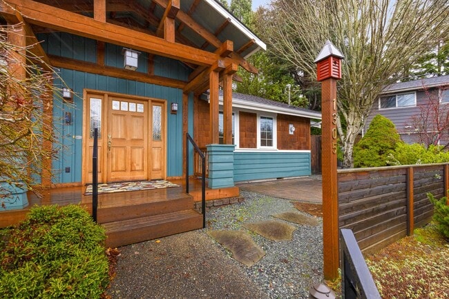 1305 5th St in Kirkland, WA - Building Photo - Building Photo