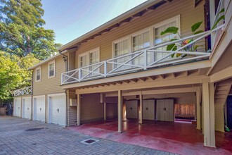 Bellevue Apartments in Burlingame, CA - Foto de edificio - Building Photo