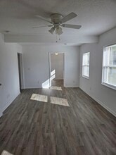 803 E Hart St, Unit 805 (right) in Groveland, FL - Building Photo - Building Photo