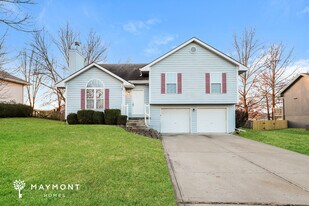 2110 Glenside Rd in Kearney, MO - Building Photo