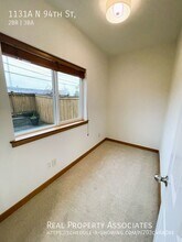 1131 N 94th St in Seattle, WA - Building Photo - Building Photo