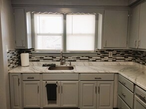 1709 Jay Ave in Belleville, IL - Building Photo - Building Photo