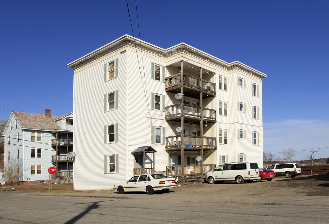 75 Washington St in Augusta, ME - Building Photo