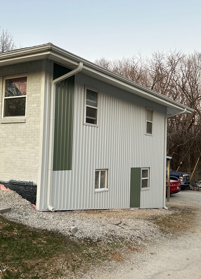 property at 815 N Pleasant St