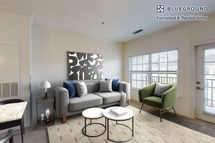 80 N Central Ave in Hempstead, NY - Building Photo