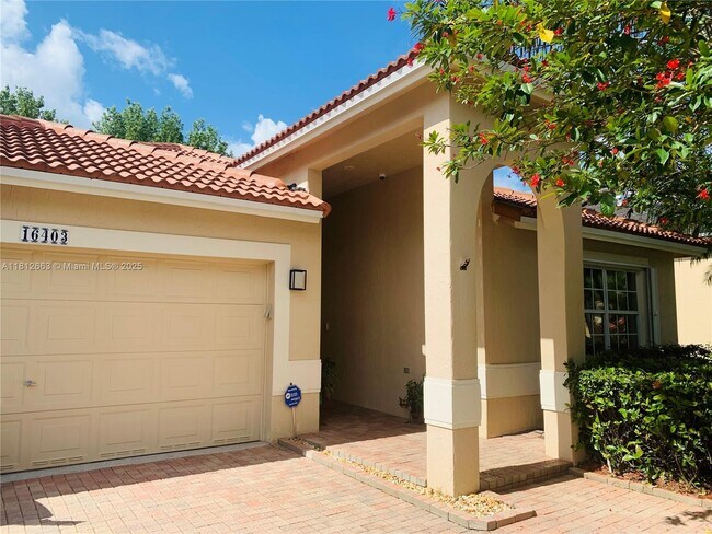 property at 16403 Sapphire Pl