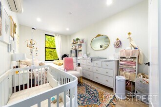 645 Knickerbocker Ave in Brooklyn, NY - Building Photo - Building Photo