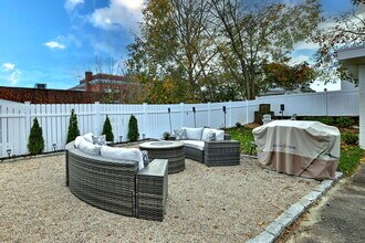 40 Hazelwood Ave in Milford, CT - Building Photo - Building Photo