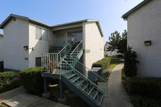 1061 Madden Ave in San Diego, CA - Building Photo - Building Photo