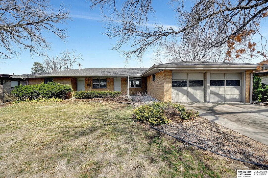 4622 Van Dorn St in Lincoln, NE - Foto de edificio