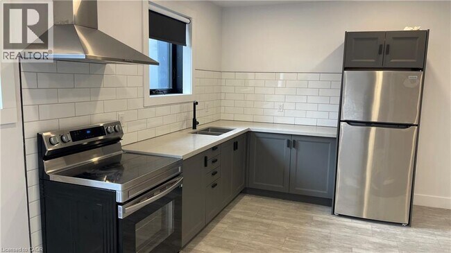 284 James St N in Hamilton, ON - Building Photo - Building Photo