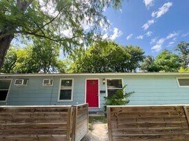 610 Genard St in Austin, TX - Building Photo