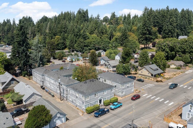 Lawton Apartments in Shelton, WA - Building Photo - Building Photo