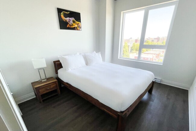 11201 Boul Cavendish in Montréal, QC - Building Photo - Building Photo