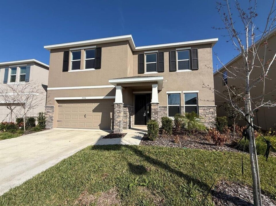 7724 Broad River Ave in Land O Lakes, FL - Building Photo