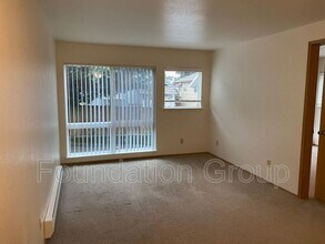 916 N 104th St in Seattle, WA - Building Photo - Building Photo