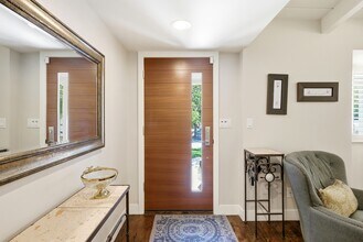 2721 Wilshire Dr S in Salt Lake City, UT - Building Photo - Building Photo