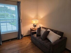 2355 Ribault Scenic Dr in Jacksonville, FL - Building Photo - Building Photo