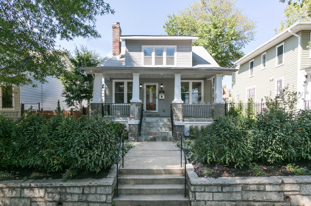 1012 Rhode Island Ave NE in Washington, DC - Foto de edificio