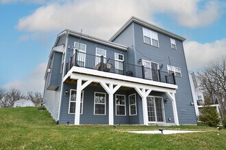 1868 Forest View Ct in Lake Geneva, WI - Building Photo - Building Photo