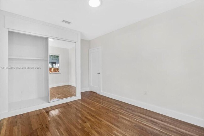 6437 SW 14th St in Miami, FL - Building Photo - Building Photo