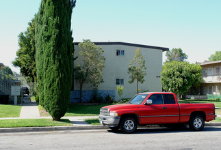 1838 E Wilson Ave in Orange, CA - Building Photo - Building Photo