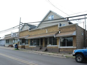 433-439 Main Rd in Hanover Township, PA - Building Photo - Building Photo