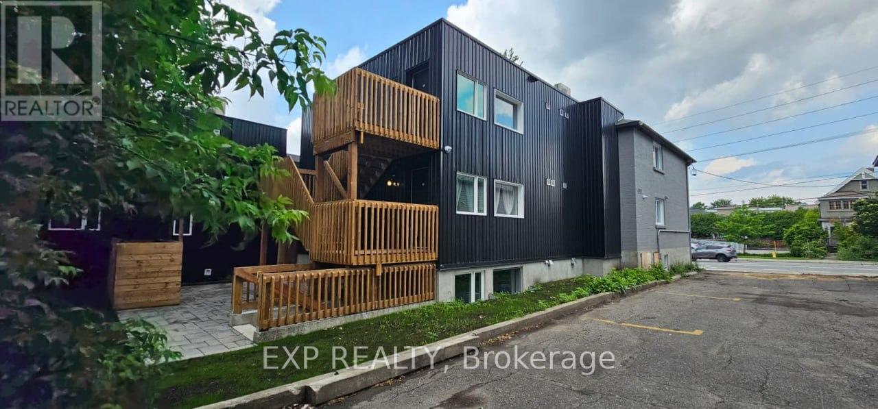 216 McArthur Ave. in Ottawa, ON - Building Photo