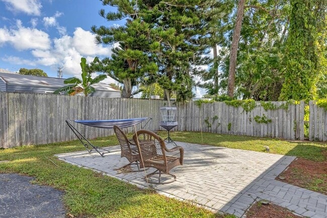 1817 Marbeth St in Sarasota, FL - Building Photo - Building Photo