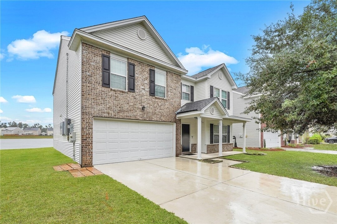 50 Lake Shore Blvd in Savannah, GA - Building Photo