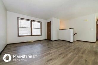 6469 NW 49th St in Kansas City, MO - Foto de edificio - Building Photo