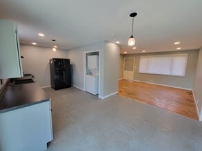 1354 Woodbine Way in South Bend, IN - Building Photo - Building Photo