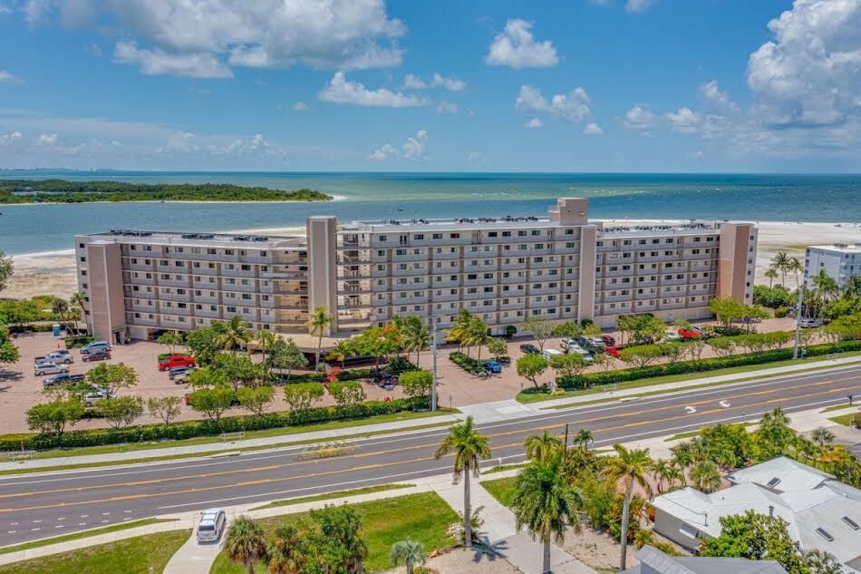 8350 Estero Blvd, Unit # 133 in Fort Myers Beach, FL - Building Photo