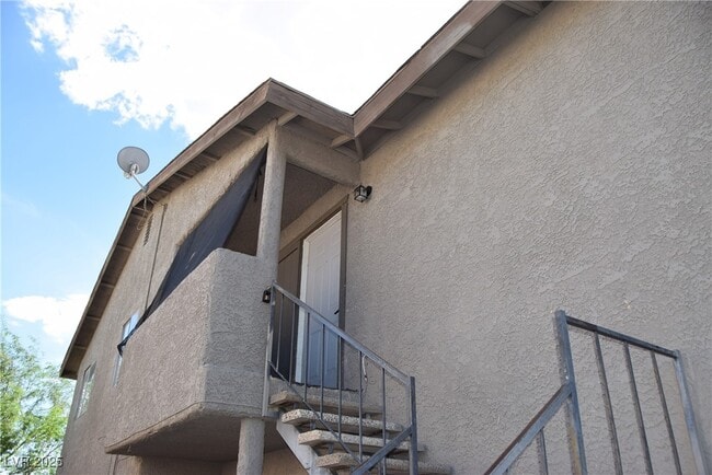 property at 5267 Retablo Ave