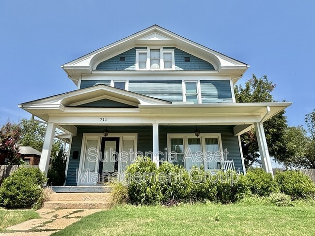 property at 711 NW 26th St