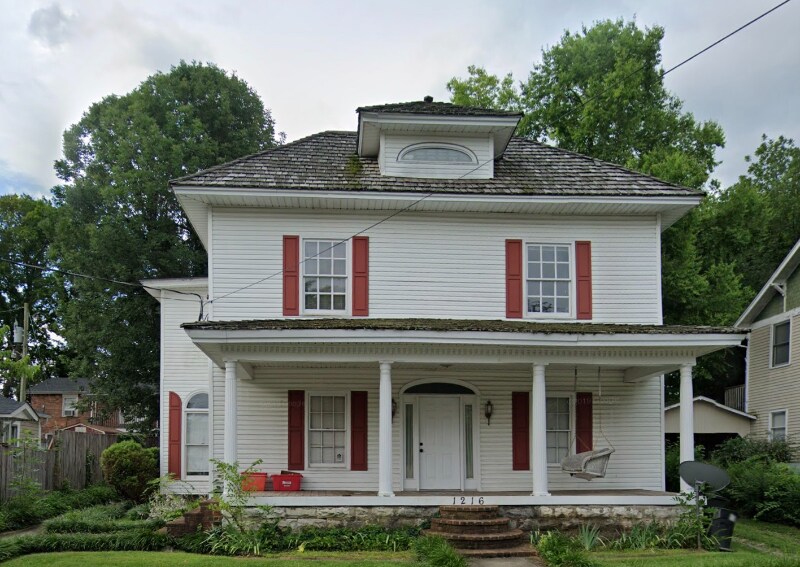1216 Park St in Bowling Green, KY - Building Photo