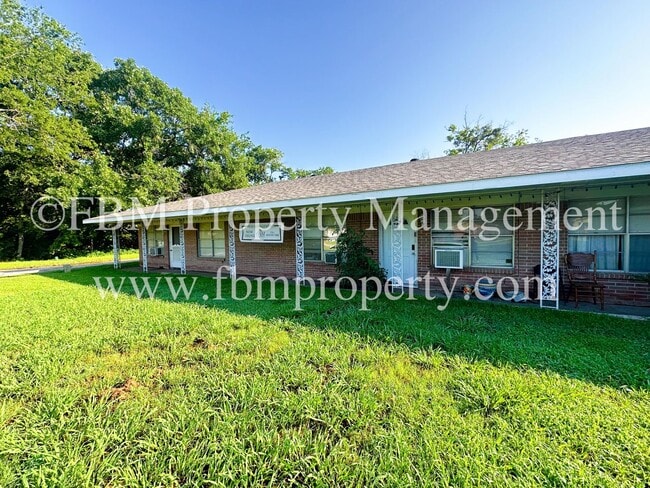 property at 300 E San Saba Ave