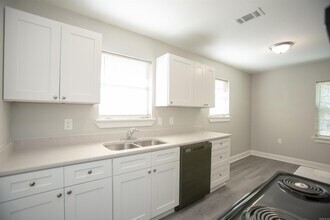 614 Gordon St in North Little Rock, AR - Building Photo - Building Photo