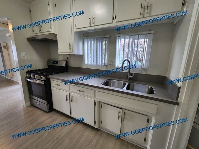 4419 E Shaw St in Long Beach, CA - Building Photo - Building Photo