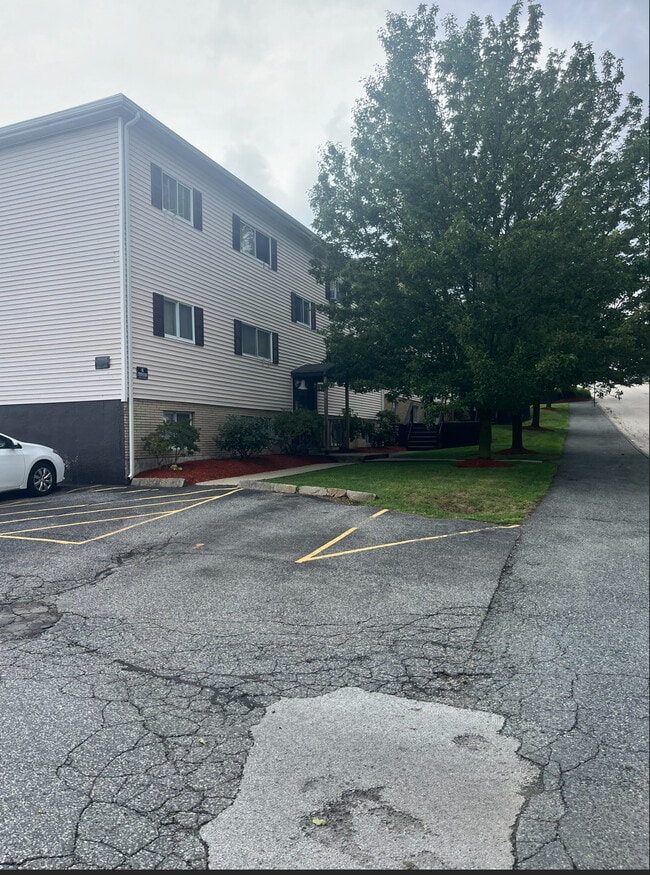 Catharine Street Apartments in Worcester, MA - Building Photo - Building Photo