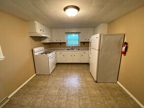 3274 E Moores Pike in Bloomington, IN - Building Photo - Building Photo