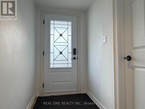 104 Mentor Blvd in Toronto, ON - Building Photo - Building Photo