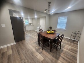 400 Oaklawn St in Hot Springs, AR - Foto de edificio - Building Photo