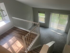 92 Wood Duck Ct in Hackettstown, NJ - Foto de edificio - Building Photo