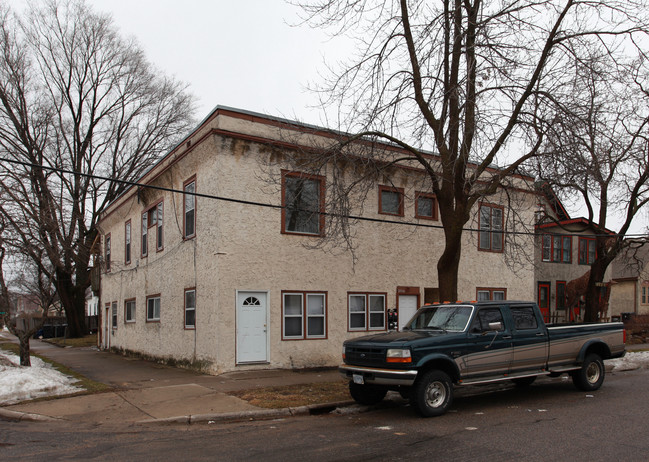 2229-2231 5th Ave NE in Minneapolis, MN - Foto de edificio - Building Photo