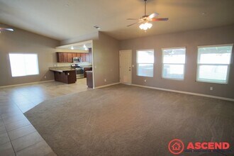 9706 Jersey Shore Dr in Bakersfield, CA - Building Photo - Building Photo