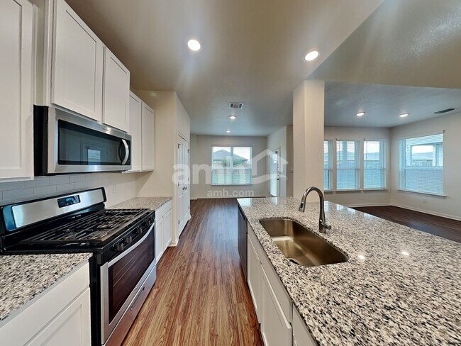324 Aspen Waters in New Braunfels, TX - Building Photo - Building Photo