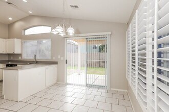 115 W Runion Dr in Phoenix, AZ - Building Photo - Building Photo
